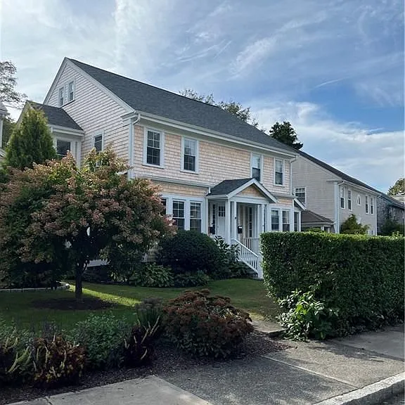19 Pell St — Photo 1