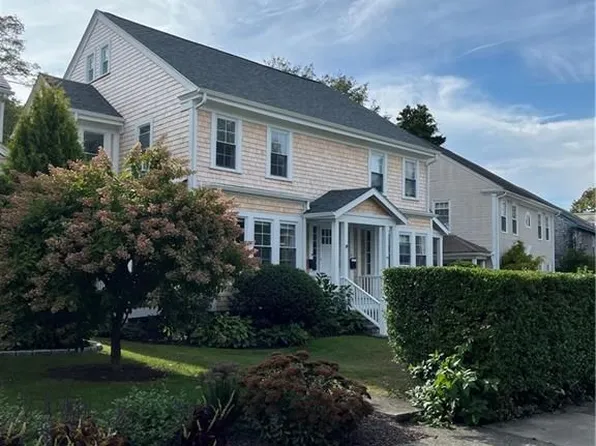 19 Pell St, Newport, RI 02840