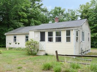 8 Sand Rd, Baldwinville, MA 01436