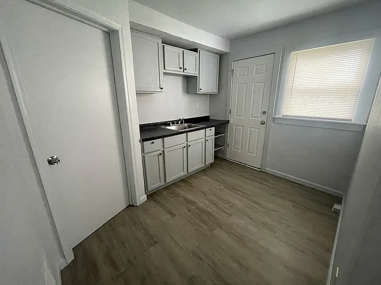12655 Kelly Rd — Photo 4
