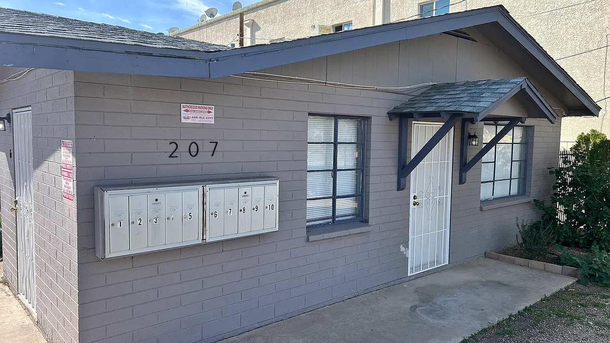 Building Photo - 207 E Alice Ave #6