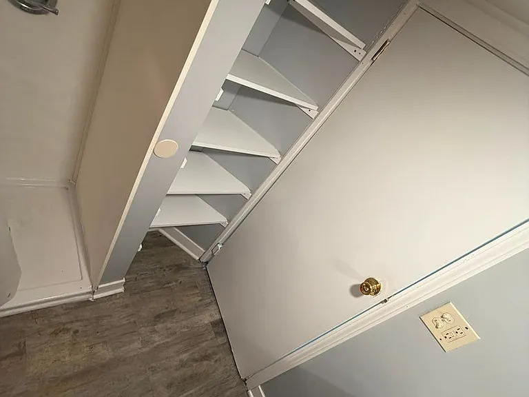 4828 Melville Ave — Photo 12
