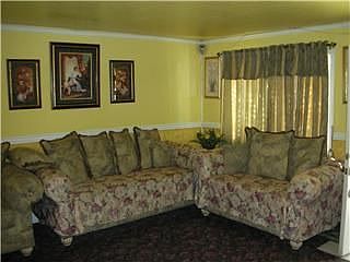 2nd image of 1906 Ebony Dr