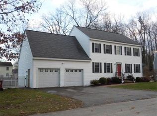 13 Snay Cir, Tyngsboro, MA 01879