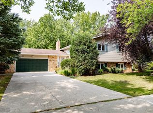 3921 4th St S, Moorhead, MN 56560