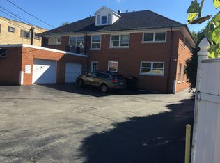 7260 Ogden Ave, Riverside, IL 60546