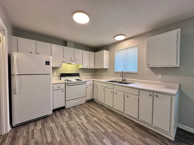 827 Twin Oaks Way #120 — Photo 10