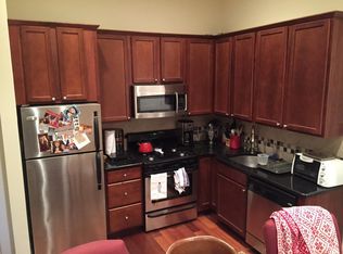 2417 Spruce St APT 2F, Philadelphia, PA 19103