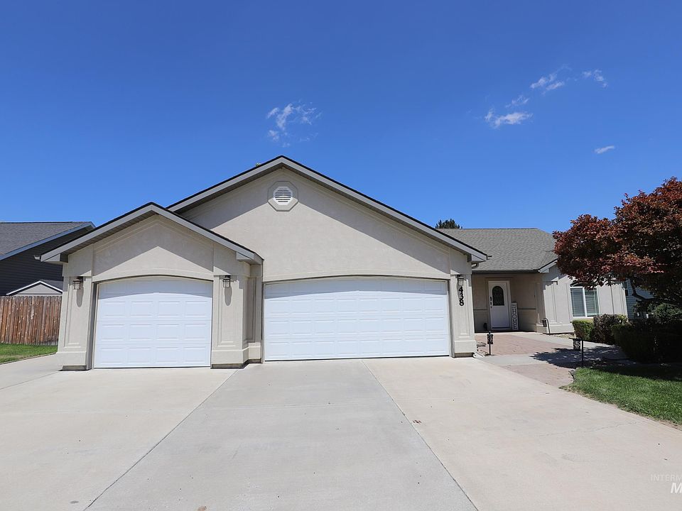 1st image of 438 Canyon Crest Dr W