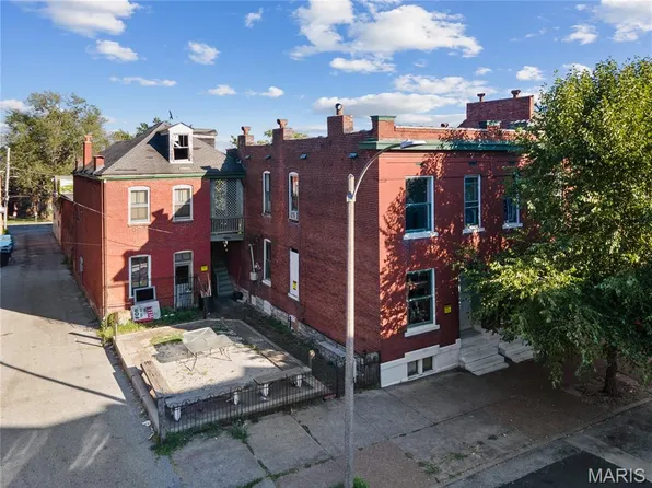 2016 S 9th St, Saint Louis, MO 63104