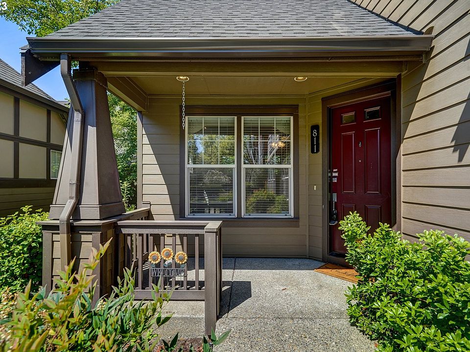 1st image of 811 NE 73rd Ave