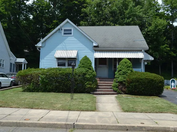 25 W Grochowiak St, South River, NJ 08882