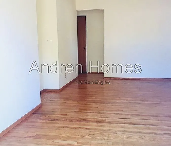 501 Spruce St — Photo 6