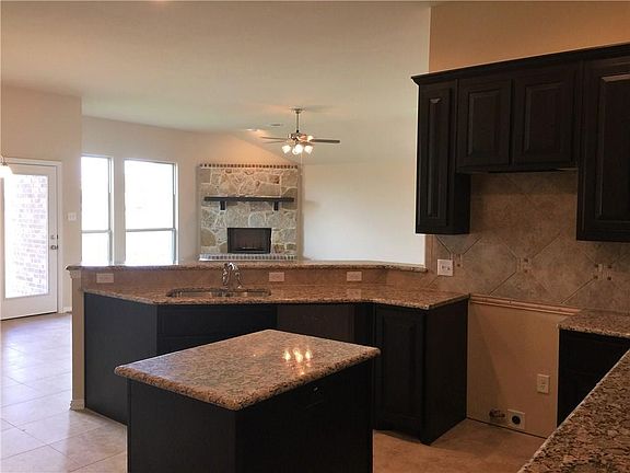 3rd image of 204 Welch Dr