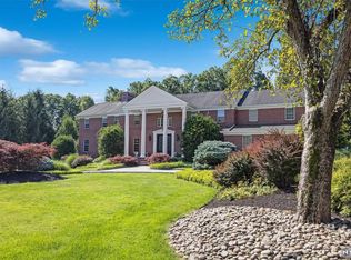 19 Pine Hill Rd, Old Tappan, NJ 07675