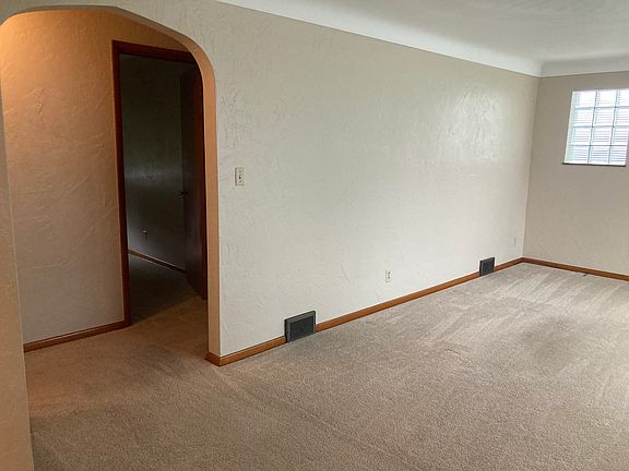 Living room / hallway