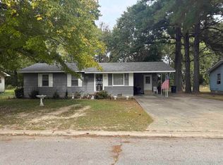 792 E Miller St, Piggott, AR 72454