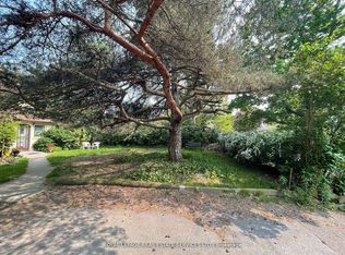 239 Ellis Ave, Toronto, ON M6S2X4