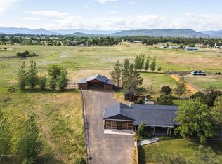 4579 Winnetka Rd, White City, OR 97503