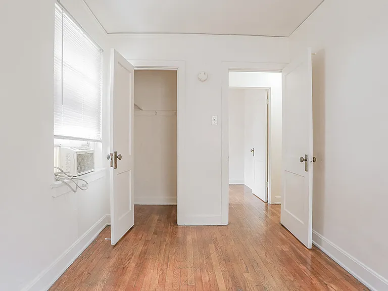 East Evans Apartments — Photo 41