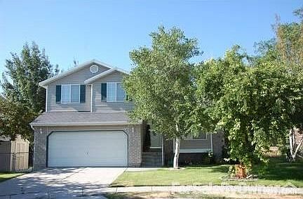 Front view of home