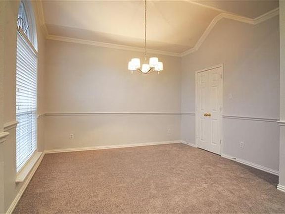 5th image of 2504 Clearwood Ln