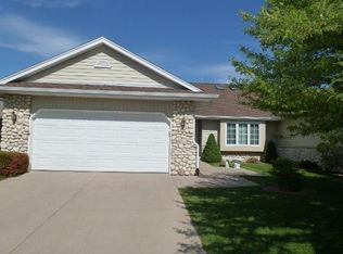 5442 S 45th St #4, Greenfield, WI 53220