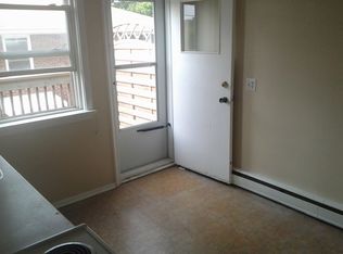121 Cambridge Ave #1A, Kitchener, ON N2B1N8