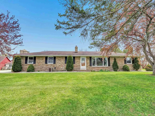 8913 Zander Rd, Maribel, WI 54227