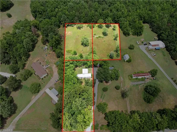 527 Riverview Rd, Lexington, NC 27292