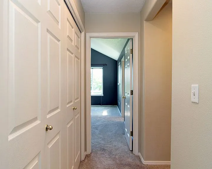 10722 NE 5th Ave — Photo 19