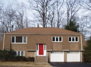 50 Cannonball Rd, Wanaque, NJ 07465