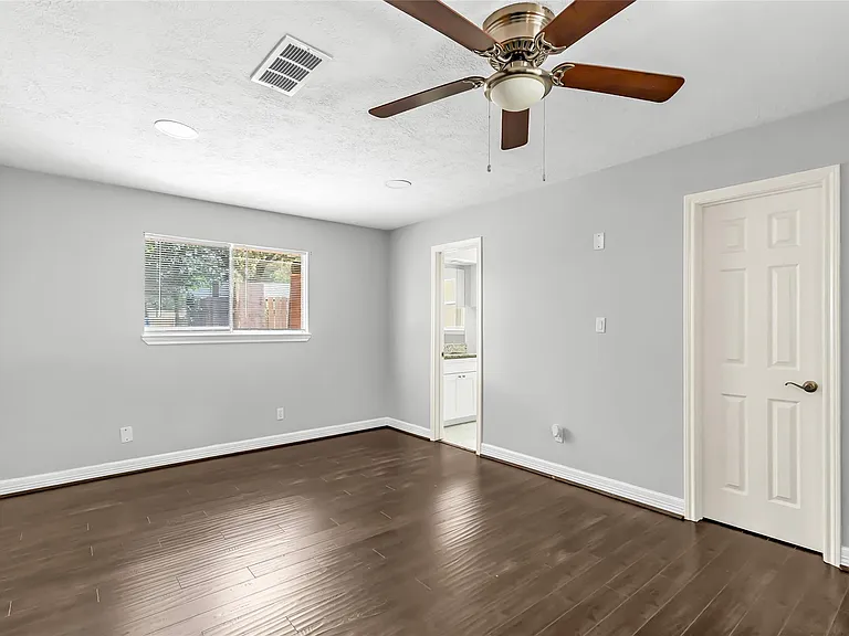 211 W North Hill Dr — Photo 28
