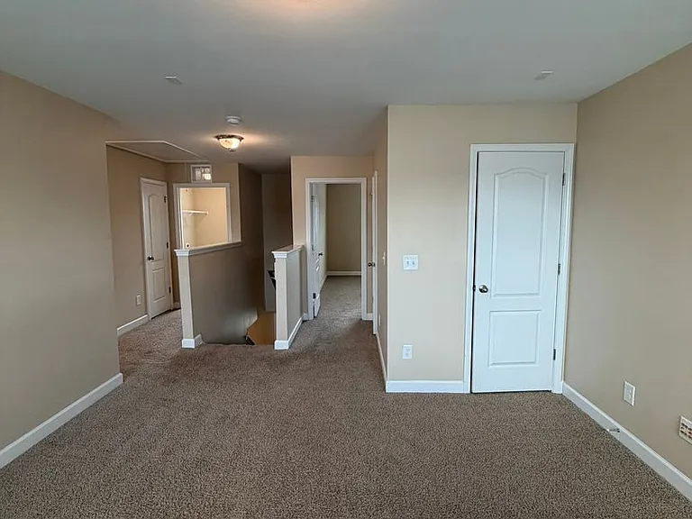 1661 Stackhouse Dr — Photo 3