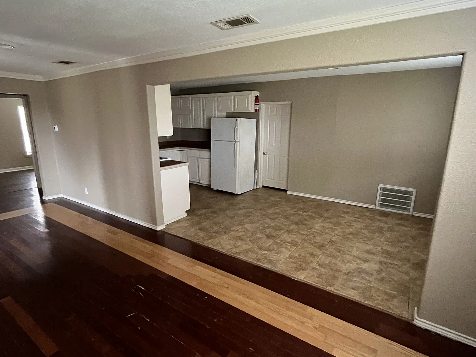 1603 N Park St - 1 — Photo 4