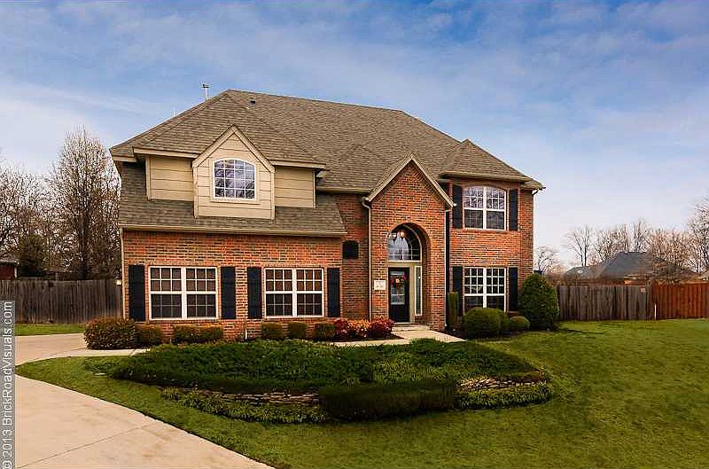 1st image of 7 NE Edgewater Ln