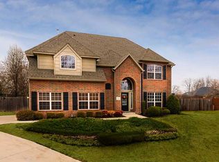 7 NE Edgewater Ln, Bentonville, AR 72712