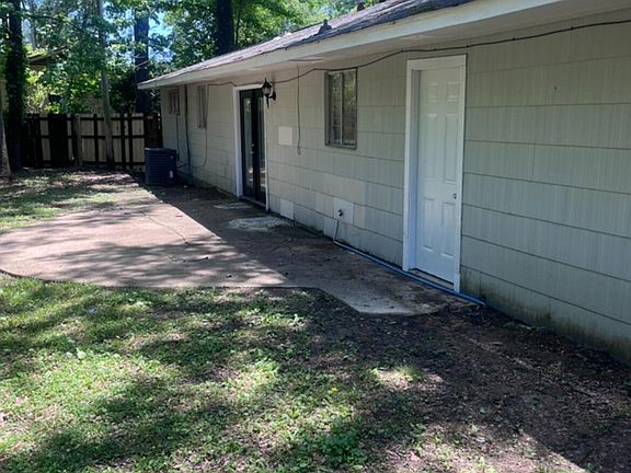 3rd image of 3056 Suncrest Dr