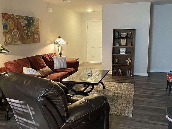 5th image of 215 Bones Rd