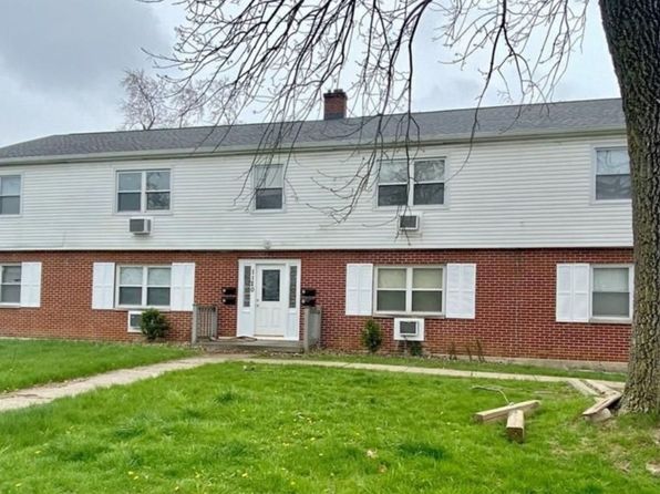 1120 W Hillcrest Ave