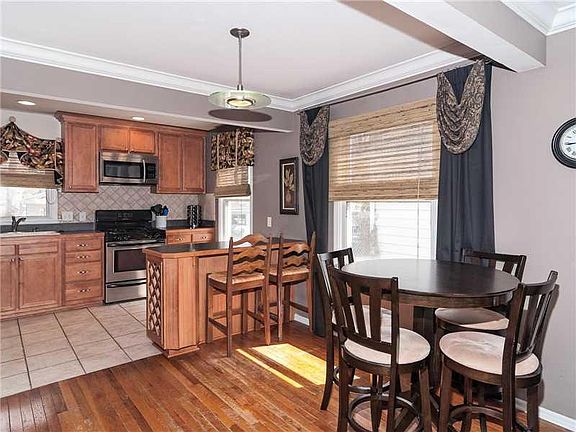 5th image of 5737 N Crittenden Ave