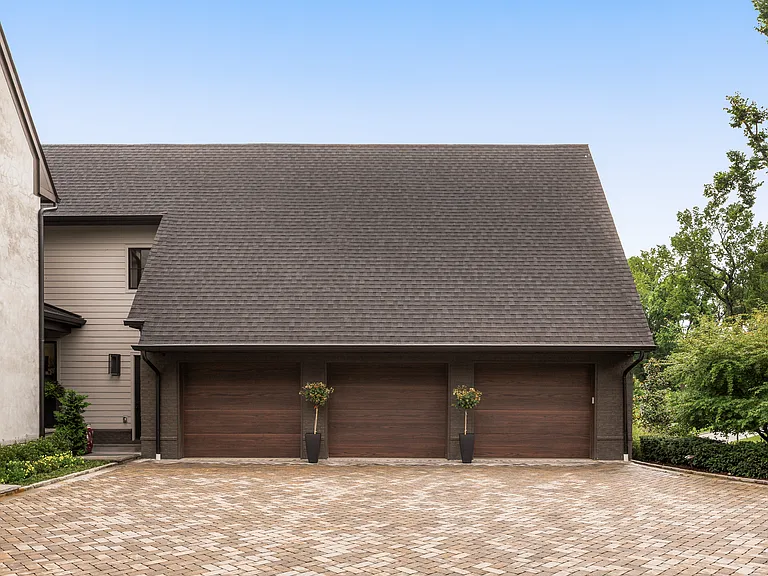 3718 Woodlawn Dr — Photo 56