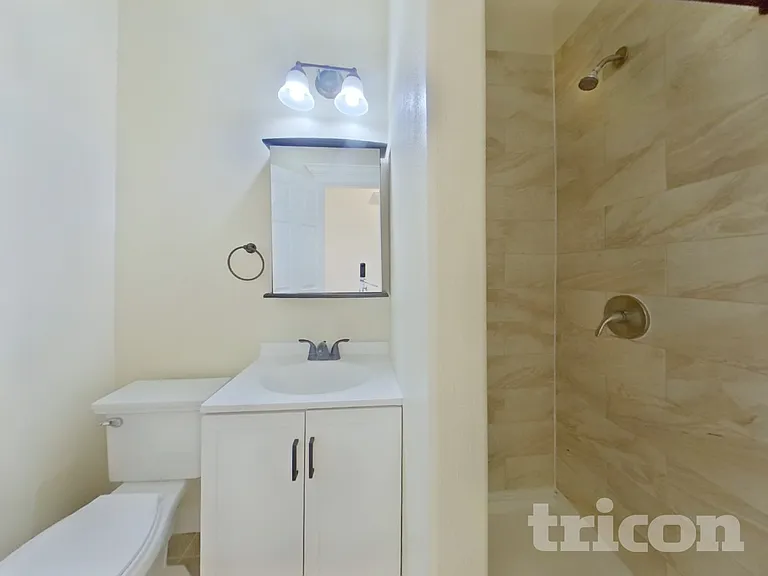 305 Calhoun Cir — Photo 17