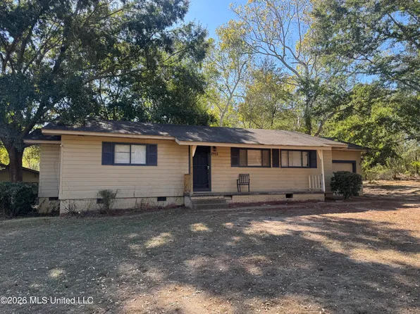 2905 Lakewood Dr, Jackson, MS 39212