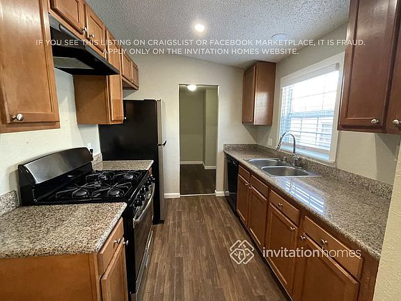4th image of 1536 Emeric Ave