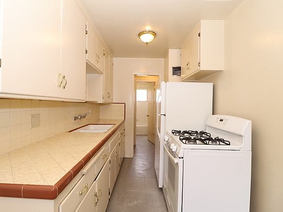 2nd image of 4953 Trojan Ave APT A