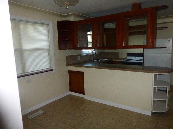 4th image of 4807 14th Ave SE
