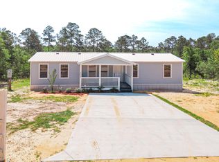 332 Schubert Cir, Defuniak Springs, FL 32433