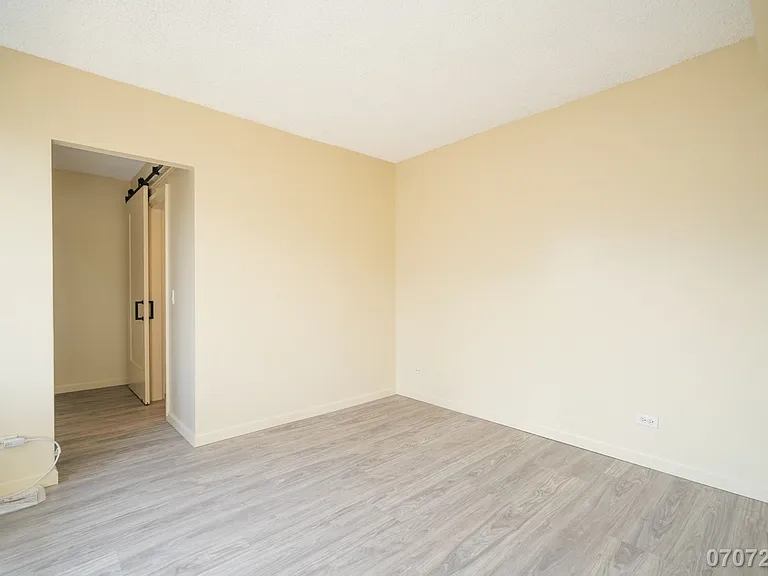 419 Keoniana St #501 — Photo 18