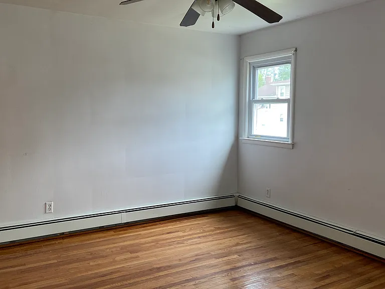 1059 Brighton St #1 — Photo 7